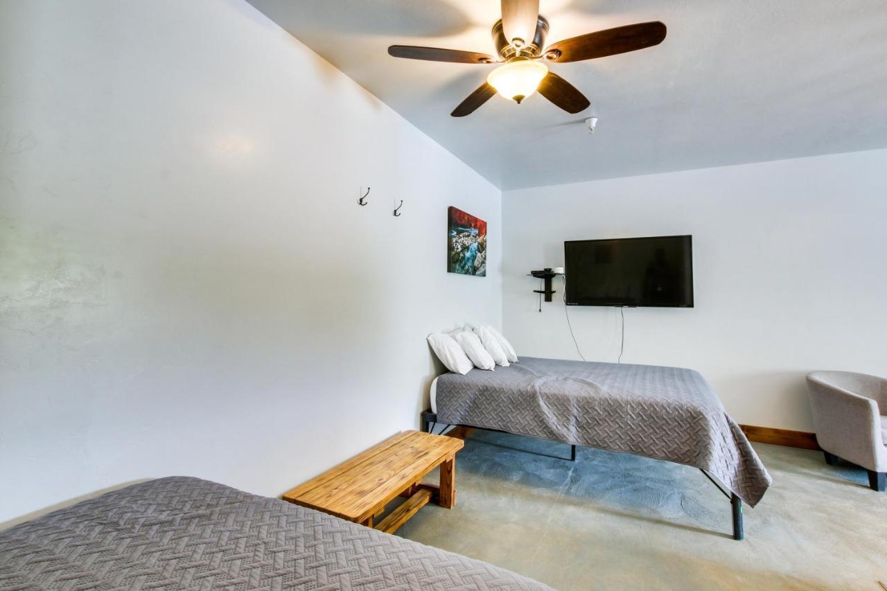 Central Lava Hot Springs Studio With Deck And Views! Exterior foto