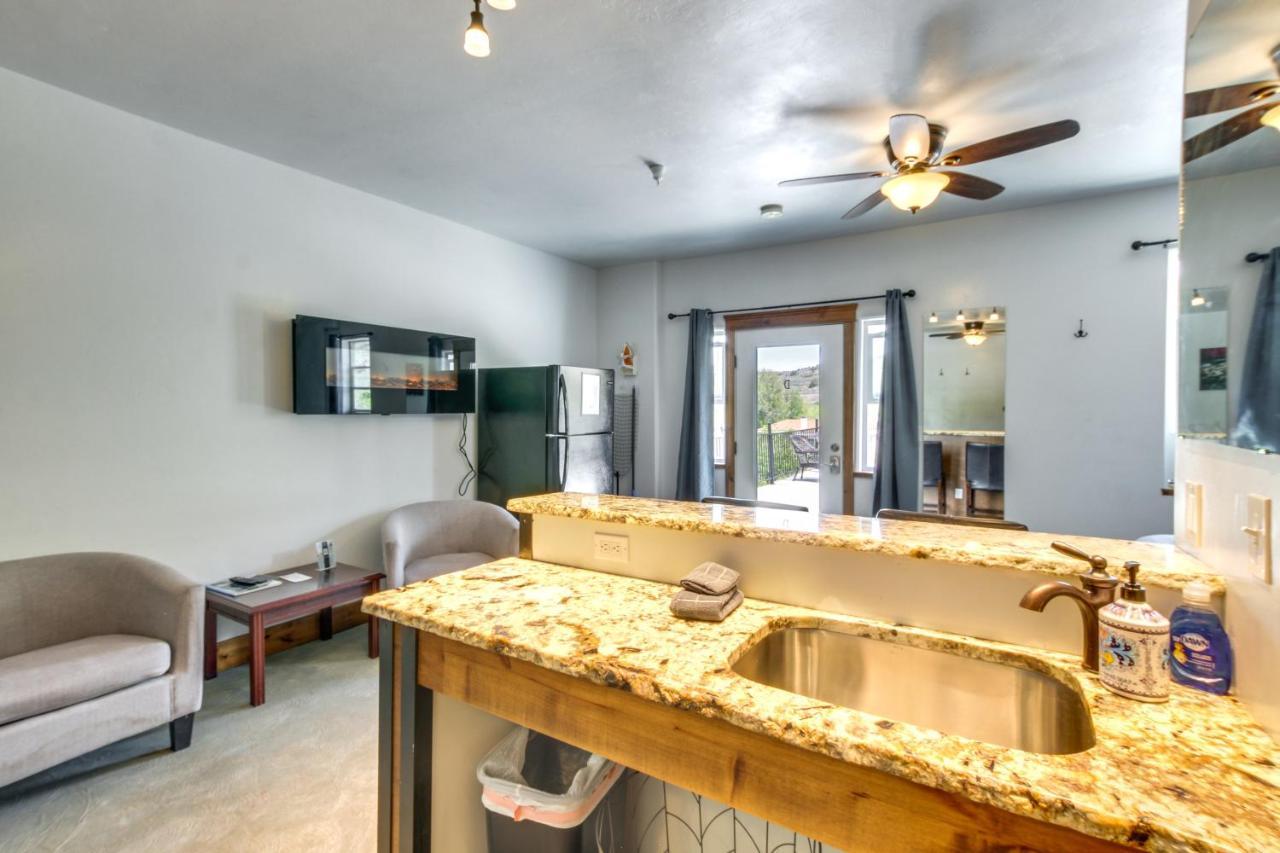 Central Lava Hot Springs Studio With Deck And Views! Exterior foto